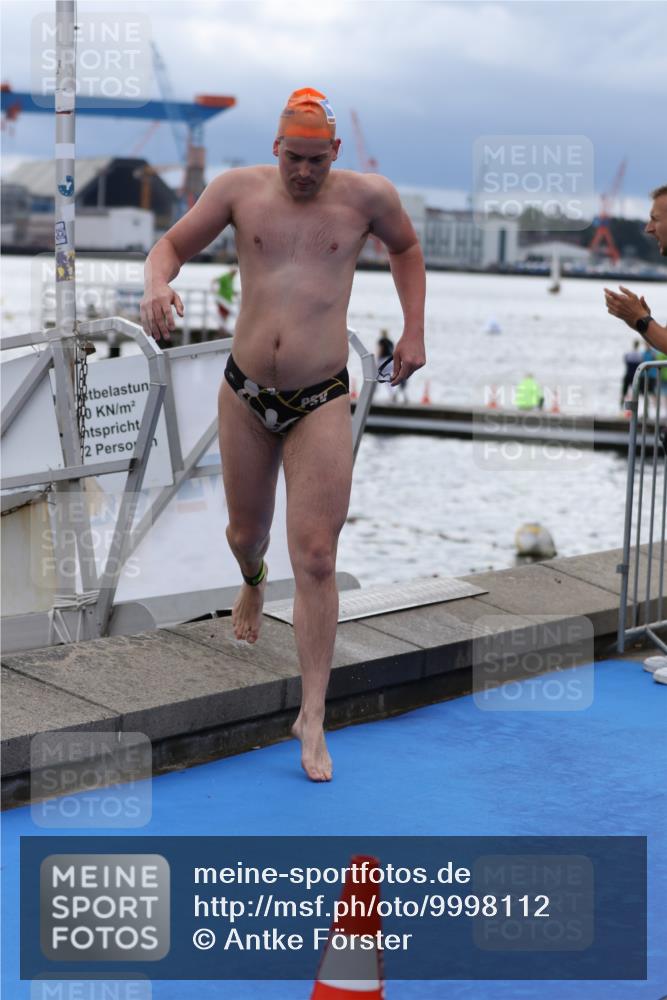 16.08.2026 - KN Förde Triathlon 2026 Antke Förster http://msf.ph/oto/9998112 16.08.2026 12:46:47 Schwimmen 703, 710, 566, 585, 591, 703, 708 meine-sportfotos.de