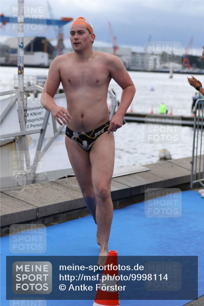 16.08.2026 - KN Förde Triathlon 2026 Antke Förster http://msf.ph/oto/9998114 16.08.2026 12:46:47 Schwimmen 703, 710, 566, 585, 591, 703, 708 meine-sportfotos.de