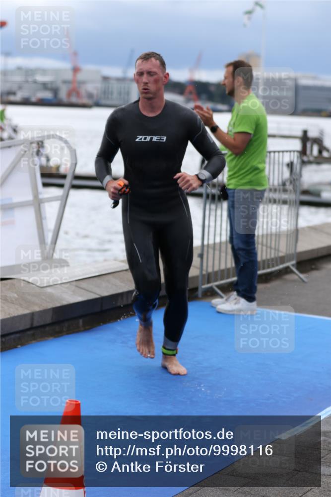 16.08.2026 - KN Förde Triathlon 2026 Antke Förster http://msf.ph/oto/9998116 16.08.2026 12:46:50 Schwimmen 566, 703, 710, 585, 591, 708 meine-sportfotos.de