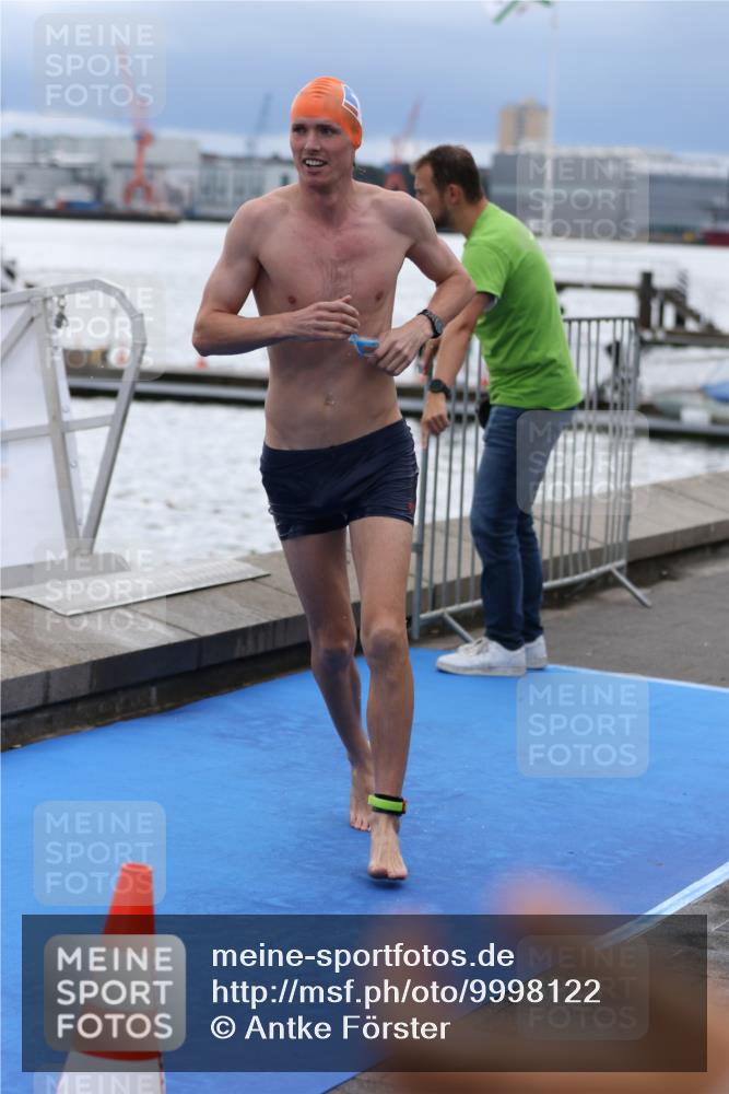 16.08.2026 - KN Förde Triathlon 2026 Antke Förster http://msf.ph/oto/9998122 16.08.2026 12:46:56 Schwimmen 566, 591, 703, 710, 585, 708 meine-sportfotos.de