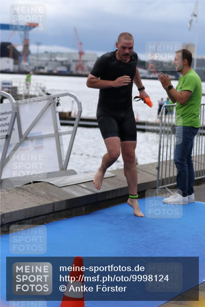 16.08.2026 - KN Förde Triathlon 2026 Antke Förster http://msf.ph/oto/9998124 16.08.2026 12:46:59 Schwimmen 566, 585, 591, 703, 585, 705, 708 meine-sportfotos.de