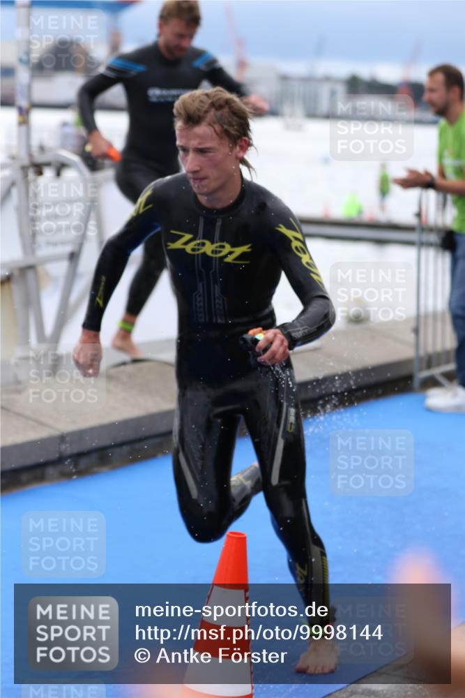 16.08.2026 - KN Förde Triathlon 2026 Antke Förster http://msf.ph/oto/9998144 16.08.2026 12:47:32 Schwimmen 567, 579, 705, 565, 572, 573, 583, 702, 707, 712 meine-sportfotos.de
