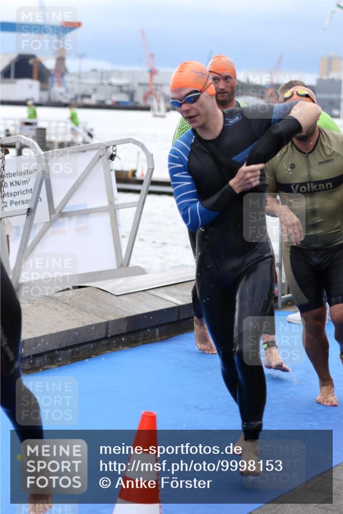 16.08.2026 - KN Förde Triathlon 2026 Antke Förster http://msf.ph/oto/9998153 16.08.2026 12:47:47 Schwimmen 565, 567, 573, 579, 583, 702, 705, 707, 712, 568, 572, 702, 733 meine-sportfotos.de