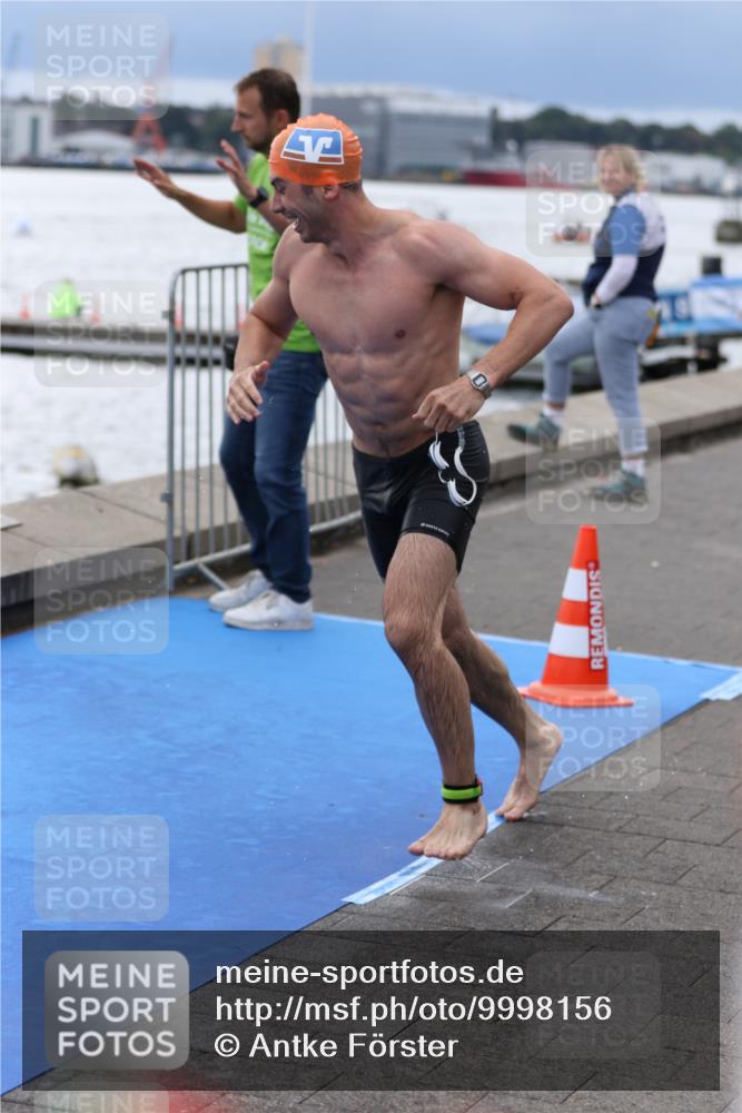 16.08.2026 - KN Förde Triathlon 2026 Antke Förster http://msf.ph/oto/9998156 16.08.2026 12:47:49 Schwimmen 565, 567, 572, 573, 579, 583, 702, 707, 712, 568, 733 meine-sportfotos.de