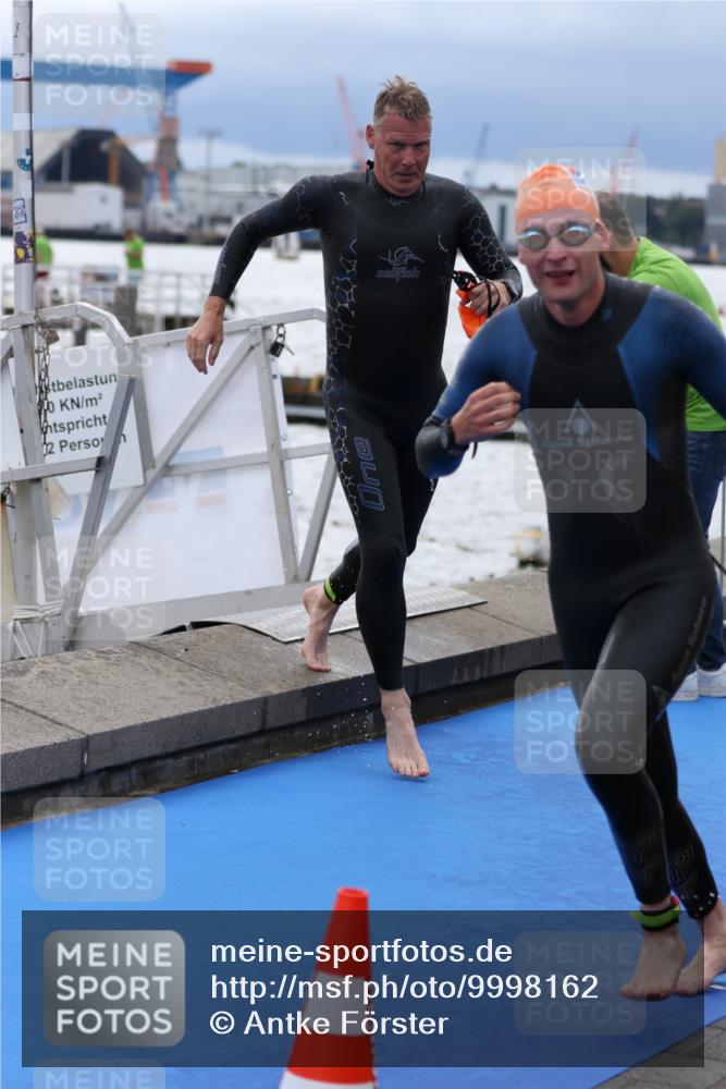 16.08.2026 - KN Förde Triathlon 2026 Antke Förster http://msf.ph/oto/9998162 16.08.2026 12:48:09 Schwimmen 565, 568, 572, 702, 707, 539, 581, 586, 600, 733 meine-sportfotos.de