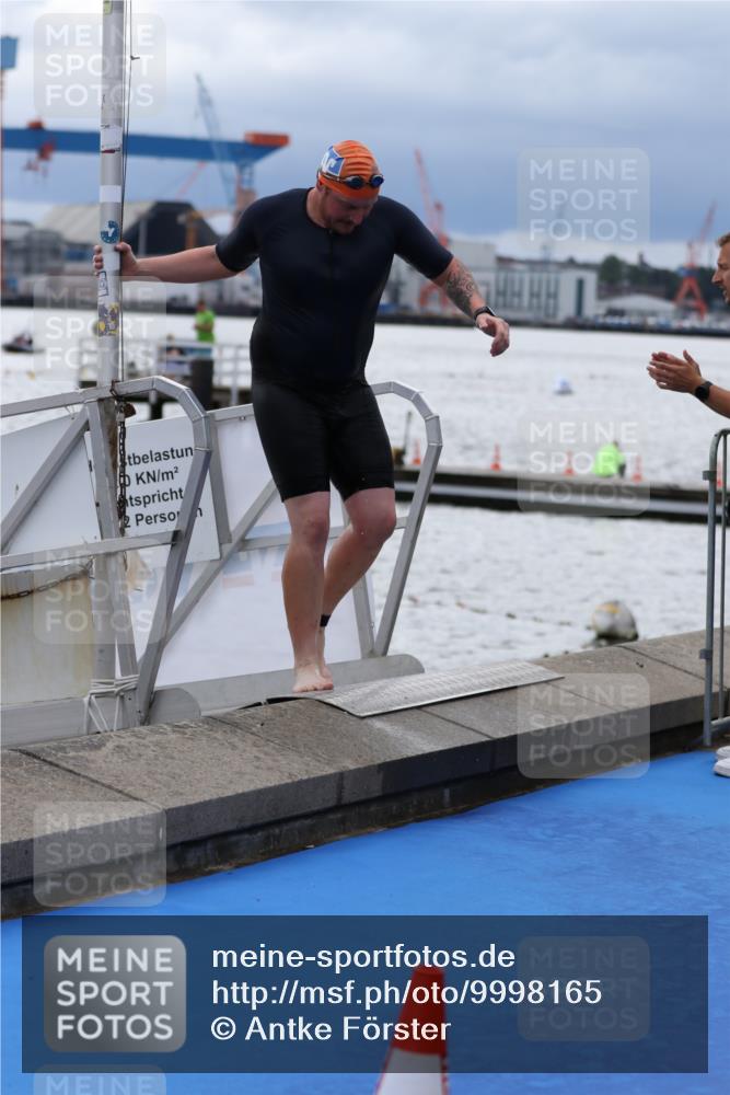 16.08.2026 - KN Förde Triathlon 2026 Antke Förster http://msf.ph/oto/9998165 16.08.2026 12:48:20 Schwimmen 568, 581, 586, 733, 539, 581, 600, 612 meine-sportfotos.de