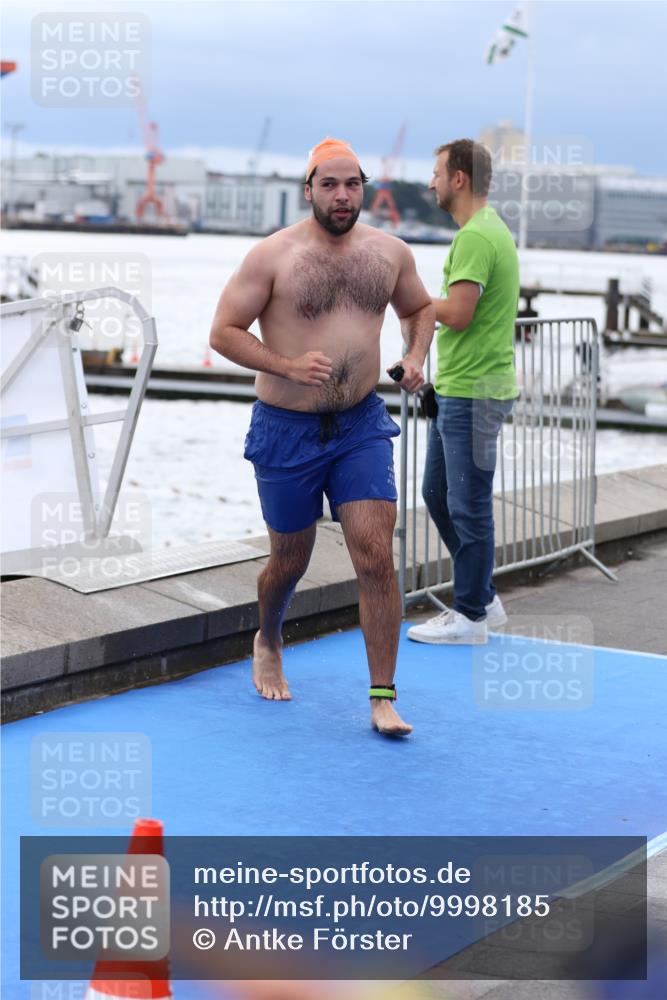 16.08.2026 - KN Förde Triathlon 2026 Antke Förster http://msf.ph/oto/9998185 16.08.2026 12:48:54 Schwimmen 196, 539, 584, 612, 719 meine-sportfotos.de