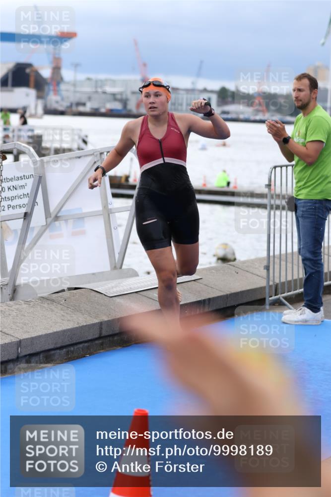 16.08.2026 - KN Förde Triathlon 2026 Antke Förster http://msf.ph/oto/9998189 16.08.2026 12:49:04 Schwimmen 196, 584, 612, 576, 719 meine-sportfotos.de