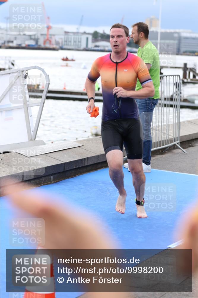 16.08.2026 - KN Förde Triathlon 2026 Antke Förster http://msf.ph/oto/9998200 16.08.2026 12:49:37 Schwimmen 576, 592, 597, 578, 589, 592, 595, 709, 711, 720 meine-sportfotos.de