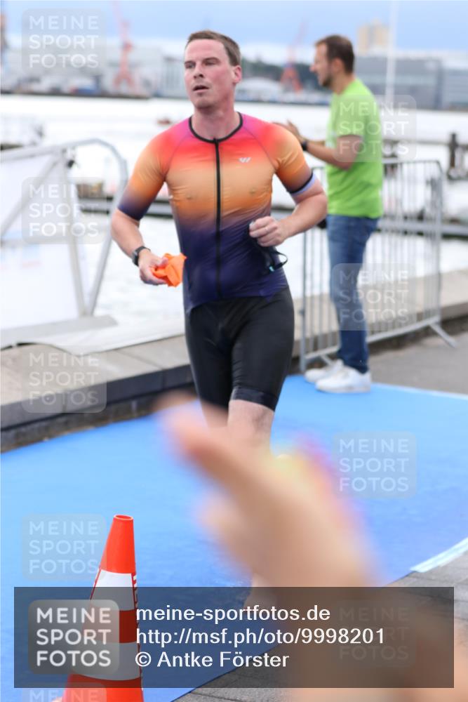 16.08.2026 - KN Förde Triathlon 2026 Antke Förster http://msf.ph/oto/9998201 16.08.2026 12:49:37 Schwimmen 576, 592, 597, 578, 589, 592, 595, 709, 711, 720 meine-sportfotos.de