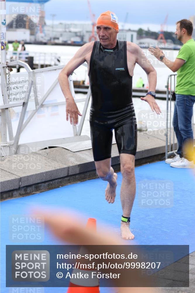 16.08.2026 - KN Förde Triathlon 2026 Antke Förster http://msf.ph/oto/9998207 16.08.2026 12:49:45 Schwimmen 576, 578, 592, 597, 720, 589, 595, 601, 709, 711 meine-sportfotos.de