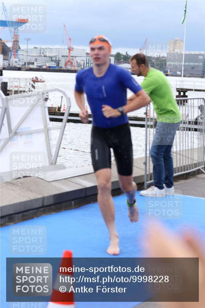 16.08.2026 - KN Förde Triathlon 2026 Antke Förster http://msf.ph/oto/9998228 16.08.2026 12:50:16 Schwimmen 589, 595, 601, 605, 611, 709, 711, 602, 603, 611, 704, 721, 727, 740 meine-sportfotos.de