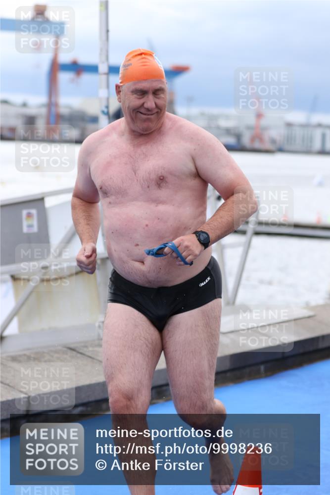 16.08.2026 - KN Förde Triathlon 2026 Antke Förster http://msf.ph/oto/9998236 16.08.2026 12:50:23 Schwimmen 589, 601, 605, 611, 711, 721, 740, 596, 602, 603, 704, 706, 714, 727 meine-sportfotos.de
