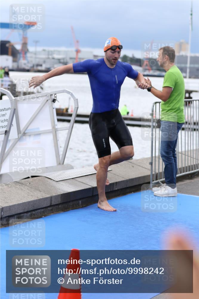 16.08.2026 - KN Förde Triathlon 2026 Antke Förster http://msf.ph/oto/9998242 16.08.2026 12:50:28 Schwimmen 601, 602, 605, 611, 704, 721, 740, 596, 599, 602, 603, 607, 706, 714, 727 meine-sportfotos.de