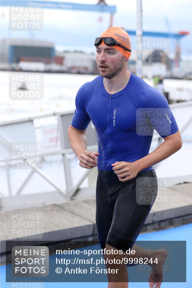 16.08.2026 - KN Förde Triathlon 2026 Antke Förster http://msf.ph/oto/9998244 16.08.2026 12:50:30 Schwimmen 601, 602, 605, 611, 704, 721, 740, 596, 599, 603, 607, 706, 714, 727 meine-sportfotos.de