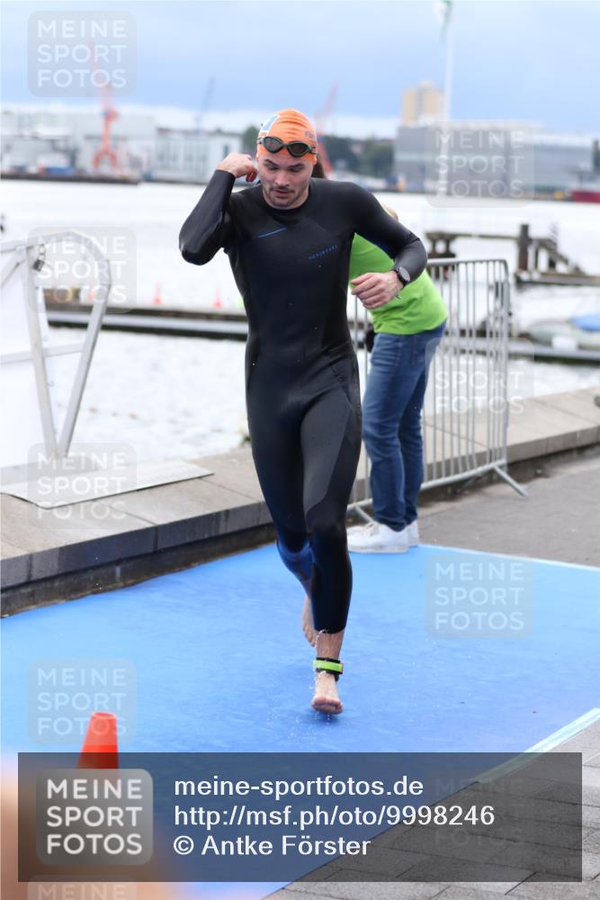 16.08.2026 - KN Förde Triathlon 2026 Antke Förster http://msf.ph/oto/9998246 16.08.2026 12:50:39 Schwimmen 602, 603, 611, 704, 721, 740, 596, 599, 607, 706, 713, 714, 718, 727 meine-sportfotos.de