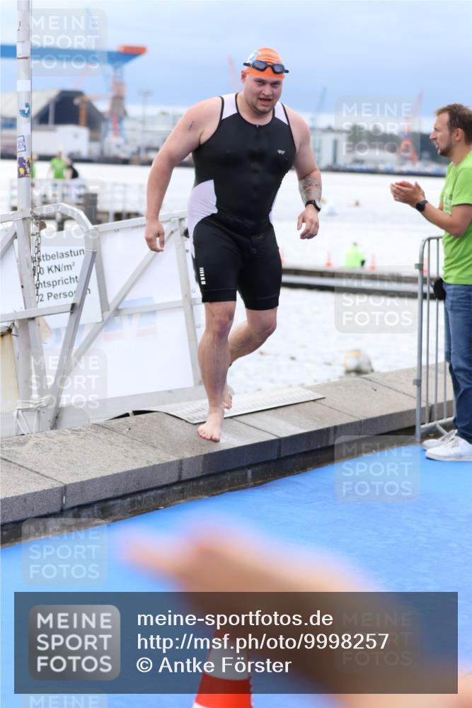 16.08.2026 - KN Förde Triathlon 2026 Antke Förster http://msf.ph/oto/9998257 16.08.2026 12:50:51 Schwimmen 596, 602, 603, 706, 714, 727, 599, 607, 713, 715, 718, 723, 724 meine-sportfotos.de