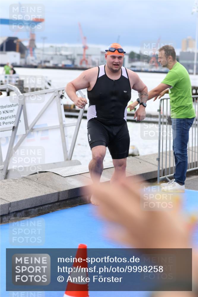 16.08.2026 - KN Förde Triathlon 2026 Antke Förster http://msf.ph/oto/9998258 16.08.2026 12:50:51 Schwimmen 596, 602, 603, 706, 714, 727, 599, 607, 713, 715, 718, 723, 724 meine-sportfotos.de