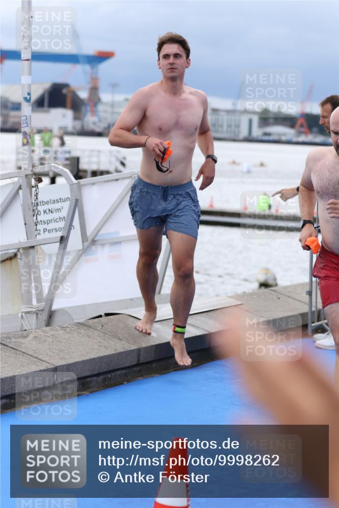 16.08.2026 - KN Förde Triathlon 2026 Antke Förster http://msf.ph/oto/9998262 16.08.2026 12:50:54 Schwimmen 596, 599, 603, 607, 706, 714, 727, 713, 715, 718, 723, 724, 729 meine-sportfotos.de
