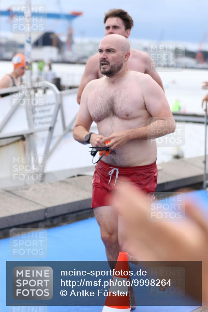 16.08.2026 - KN Förde Triathlon 2026 Antke Förster http://msf.ph/oto/9998264 16.08.2026 12:50:55 Schwimmen 596, 599, 603, 607, 706, 714, 727, 713, 715, 718, 723, 724, 725, 729 meine-sportfotos.de