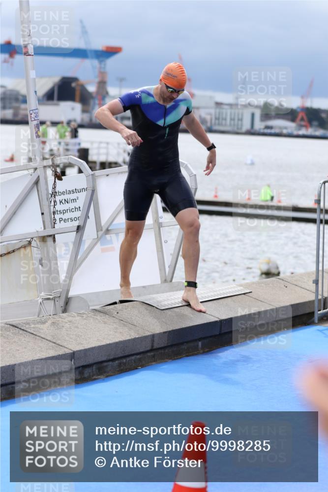 16.08.2026 - KN Förde Triathlon 2026 Antke Förster http://msf.ph/oto/9998285 16.08.2026 12:51:44 Schwimmen 594, 725, 594, 745, 746 meine-sportfotos.de