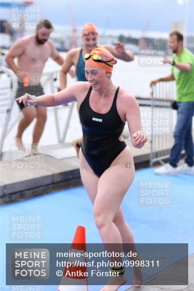 16.08.2026 - KN Förde Triathlon 2026 Antke Förster http://msf.ph/oto/9998311 16.08.2026 12:52:51 Schwimmen 606, 716, 722, 577, 604, 722, 731, 735, 743 meine-sportfotos.de