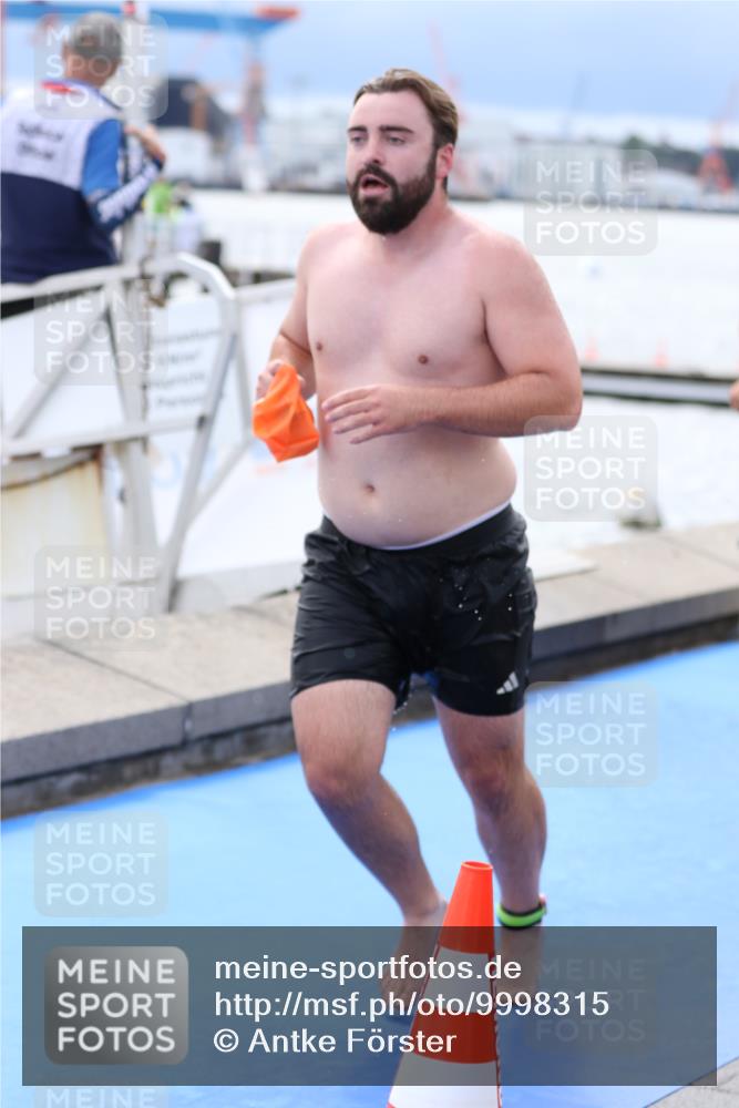 16.08.2026 - KN Förde Triathlon 2026 Antke Förster http://msf.ph/oto/9998315 16.08.2026 12:52:53 Schwimmen 604, 606, 716, 722, 577, 731, 735, 743 meine-sportfotos.de