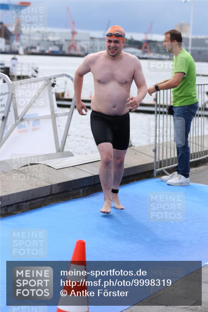 16.08.2026 - KN Förde Triathlon 2026 Antke Förster http://msf.ph/oto/9998319 16.08.2026 12:52:58 Schwimmen 604, 716, 722, 735, 577, 610, 731, 743 meine-sportfotos.de