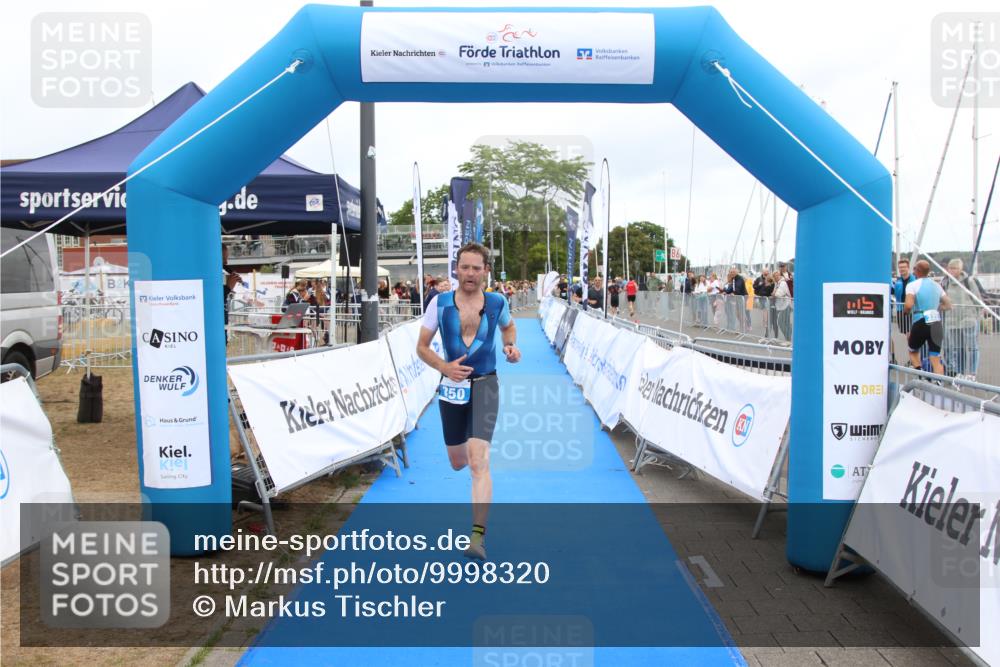 16.08.2026 - KN Förde Triathlon 2026 Markus Tischler http://msf.ph/oto/9998320 16.08.2026 12:05:29 Ziel 350, 350 meine-sportfotos.de