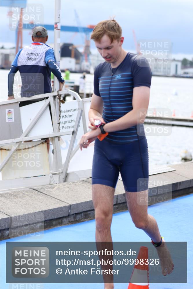 16.08.2026 - KN Förde Triathlon 2026 Antke Förster http://msf.ph/oto/9998326 16.08.2026 12:53:02 Schwimmen 577, 604, 716, 722, 735, 610, 731, 743 meine-sportfotos.de
