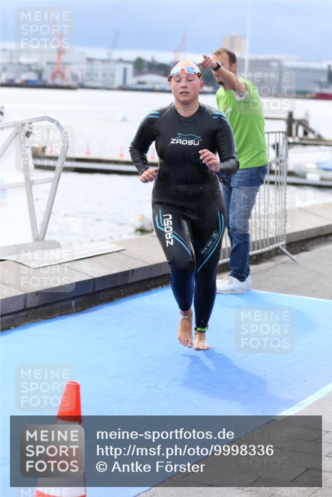 16.08.2026 - KN Förde Triathlon 2026 Antke Förster http://msf.ph/oto/9998336 16.08.2026 12:53:10 Schwimmen 577, 604, 716, 722, 735, 743, 610, 731 meine-sportfotos.de