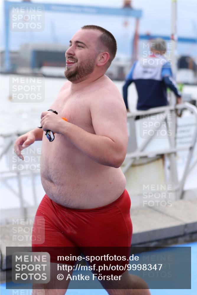 16.08.2026 - KN Förde Triathlon 2026 Antke Förster http://msf.ph/oto/9998347 16.08.2026 12:53:21 Schwimmen 577, 610, 731, 735, 743, 608 meine-sportfotos.de