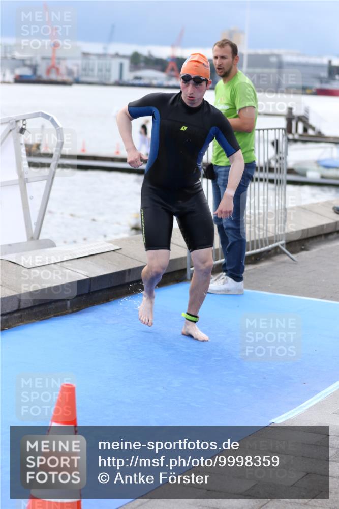 16.08.2026 - KN Förde Triathlon 2026 Antke Förster http://msf.ph/oto/9998359 16.08.2026 12:54:06 Schwimmen 608, 609, 730, 737 meine-sportfotos.de
