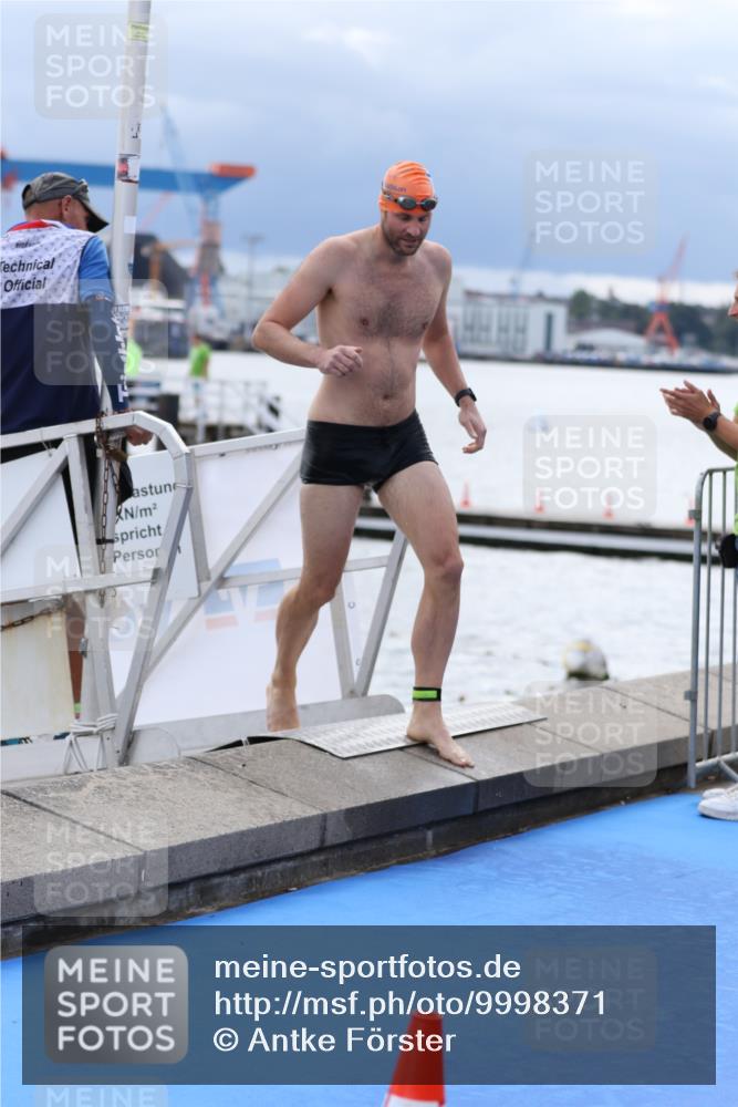 16.08.2026 - KN Förde Triathlon 2026 Antke Förster http://msf.ph/oto/9998371 16.08.2026 12:54:46 Schwimmen 734, 736, 736 meine-sportfotos.de