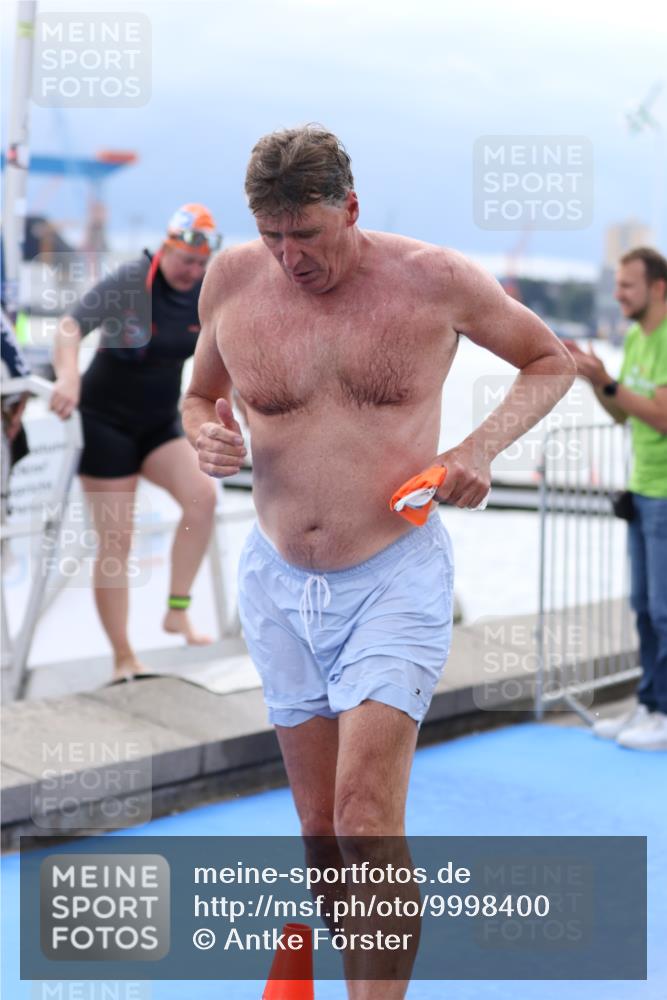 16.08.2026 - KN Förde Triathlon 2026 Antke Förster http://msf.ph/oto/9998400 16.08.2026 12:55:51 Schwimmen 726, 738, 739, 747, 732 meine-sportfotos.de