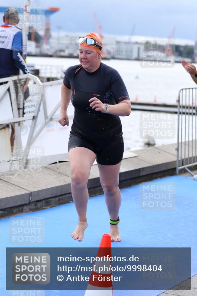 16.08.2026 - KN Förde Triathlon 2026 Antke Förster http://msf.ph/oto/9998404 16.08.2026 12:55:53 Schwimmen 726, 738, 739, 732 meine-sportfotos.de