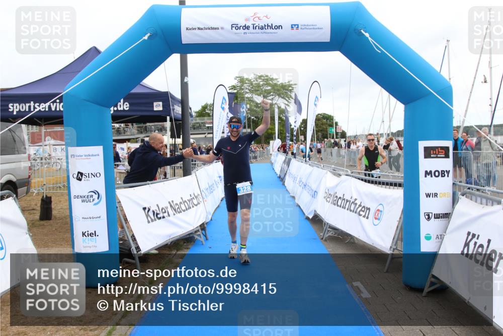 16.08.2026 - KN Förde Triathlon 2026 Markus Tischler http://msf.ph/oto/9998415 16.08.2026 12:06:11 Ziel 328, 328 meine-sportfotos.de