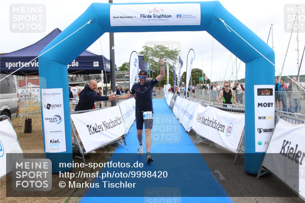 16.08.2026 - KN Förde Triathlon 2026 Markus Tischler http://msf.ph/oto/9998420 16.08.2026 12:06:11 Ziel 328, 328 meine-sportfotos.de