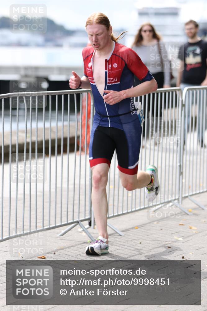 16.08.2026 - KN Förde Triathlon 2026 Antke Förster http://msf.ph/oto/9998451 16.08.2026 13:16:29 Laufen  meine-sportfotos.de