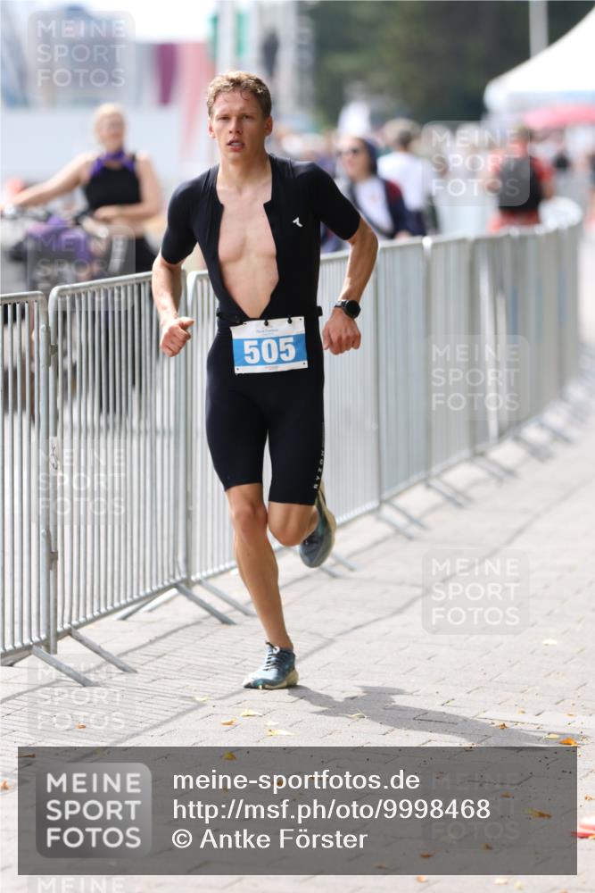16.08.2026 - KN Förde Triathlon 2026 Antke Förster http://msf.ph/oto/9998468 16.08.2026 13:21:48 Laufen  meine-sportfotos.de
