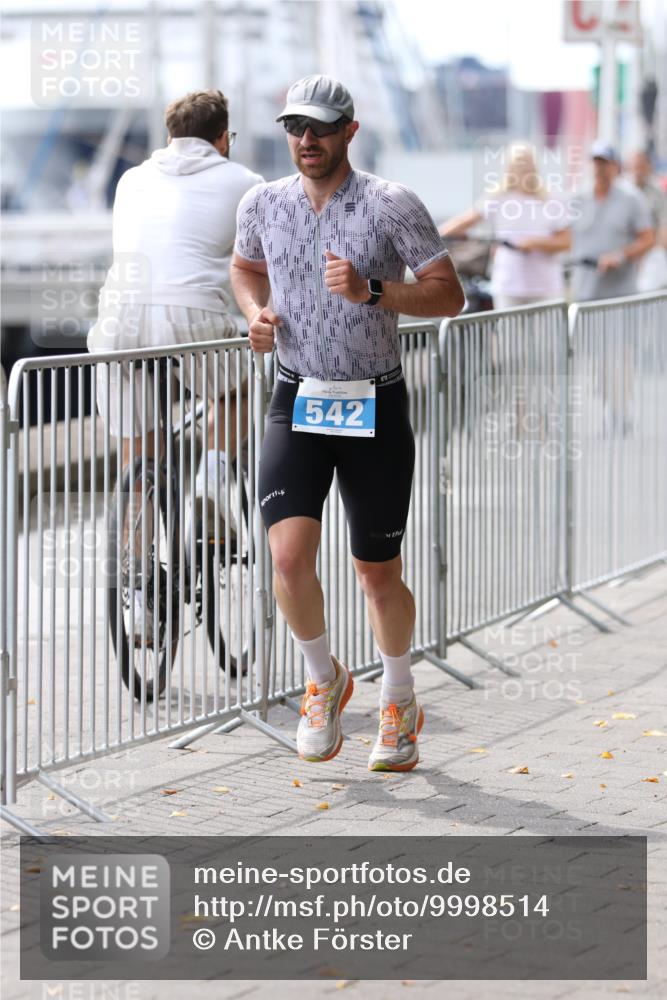 16.08.2026 - KN Förde Triathlon 2026 Antke Förster http://msf.ph/oto/9998514 16.08.2026 13:24:54 Laufen  meine-sportfotos.de