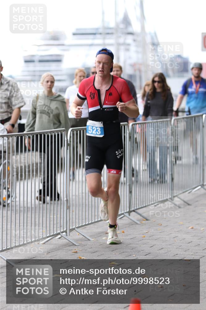 16.08.2026 - KN Förde Triathlon 2026 Antke Förster http://msf.ph/oto/9998523 16.08.2026 13:25:32 Laufen  meine-sportfotos.de