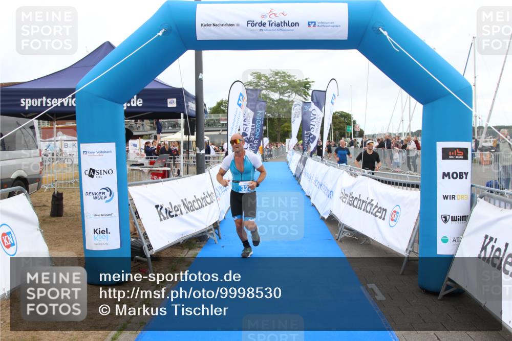 16.08.2026 - KN Förde Triathlon 2026 Markus Tischler http://msf.ph/oto/9998530 16.08.2026 12:07:25 Ziel 322, 322 meine-sportfotos.de