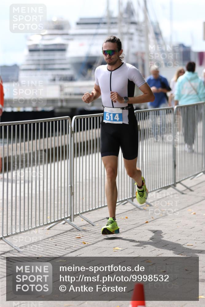 16.08.2026 - KN Förde Triathlon 2026 Antke Förster http://msf.ph/oto/9998532 16.08.2026 13:25:56 Laufen  meine-sportfotos.de