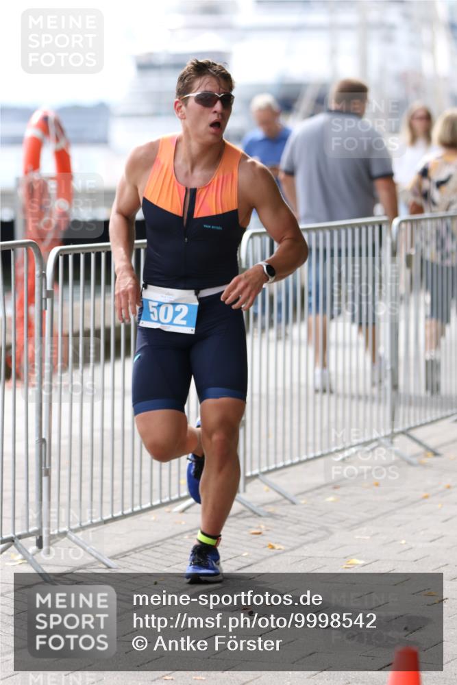 16.08.2026 - KN Förde Triathlon 2026 Antke Förster http://msf.ph/oto/9998542 16.08.2026 13:26:04 Laufen  meine-sportfotos.de