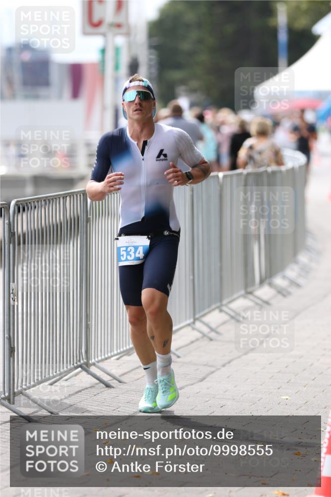 16.08.2026 - KN Förde Triathlon 2026 Antke Förster http://msf.ph/oto/9998555 16.08.2026 13:26:28 Laufen  meine-sportfotos.de