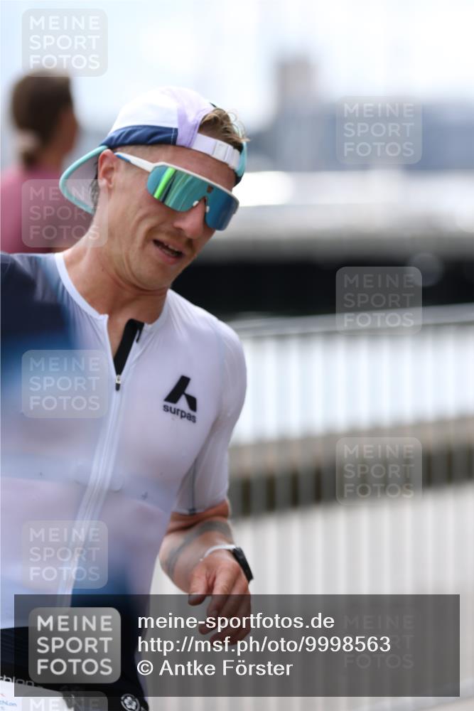 16.08.2026 - KN Förde Triathlon 2026 Antke Förster http://msf.ph/oto/9998563 16.08.2026 13:26:33 Laufen  meine-sportfotos.de