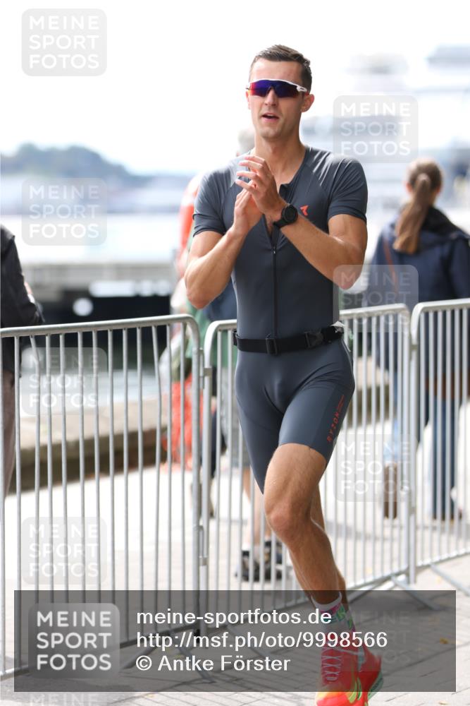 16.08.2026 - KN Förde Triathlon 2026 Antke Förster http://msf.ph/oto/9998566 16.08.2026 13:26:45 Laufen  meine-sportfotos.de