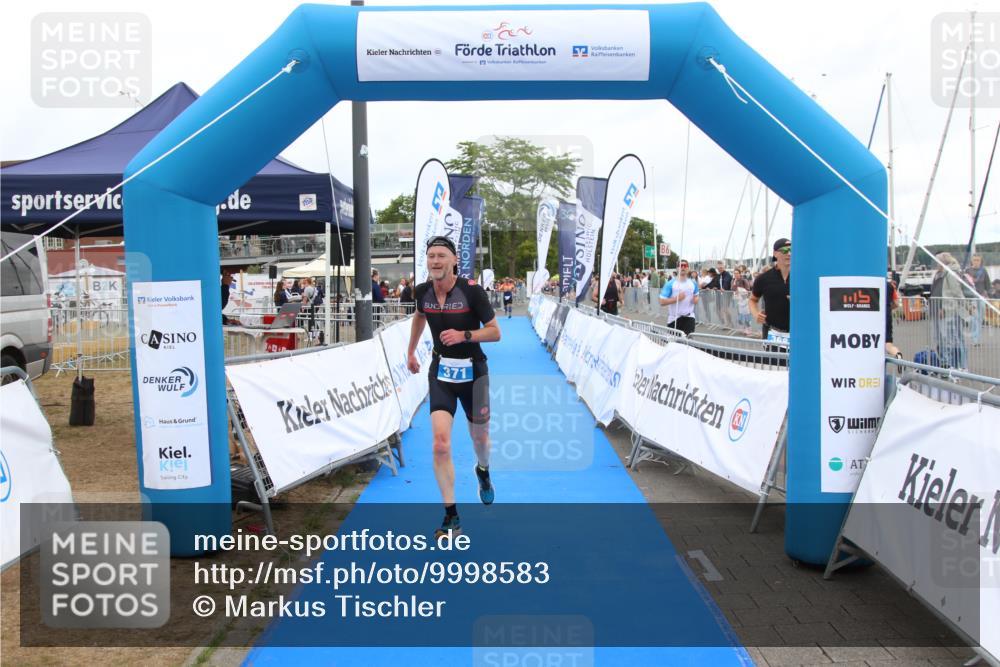 16.08.2026 - KN Förde Triathlon 2026 Markus Tischler http://msf.ph/oto/9998583 16.08.2026 12:07:52 Ziel 371, 371 meine-sportfotos.de