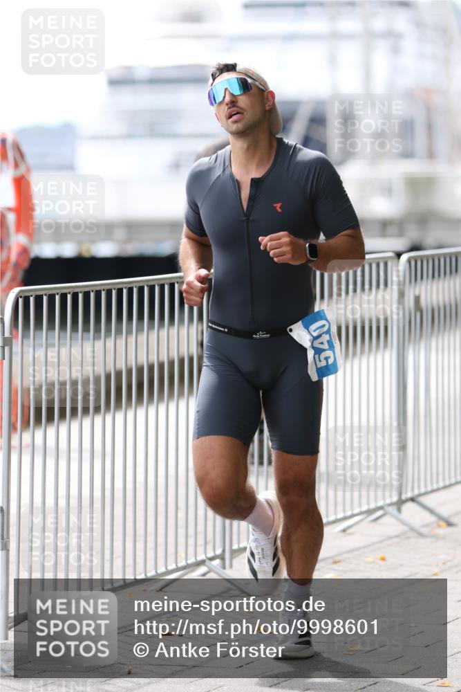 16.08.2026 - KN Förde Triathlon 2026 Antke Förster http://msf.ph/oto/9998601 16.08.2026 13:28:11 Laufen  meine-sportfotos.de